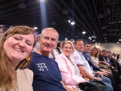 Messenger_creation_895E3581-9BAE-40E3-AC65-4174341189A1